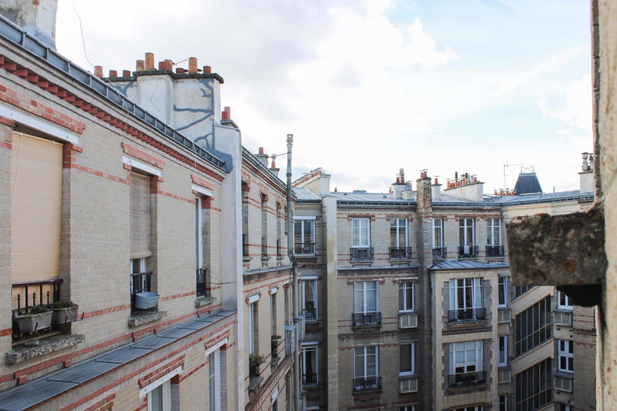 Bright Under The Eaves 14th Apartment Paris