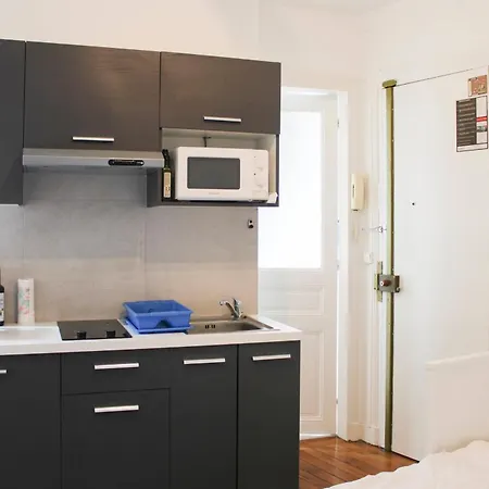 Apartment Bright Under The Eaves 14th *