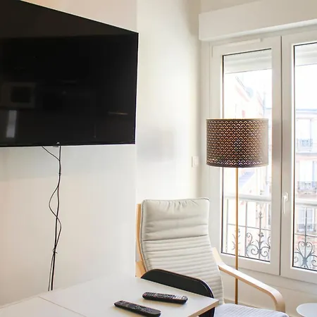 Apartment Bright Under The Eaves 14th Paris