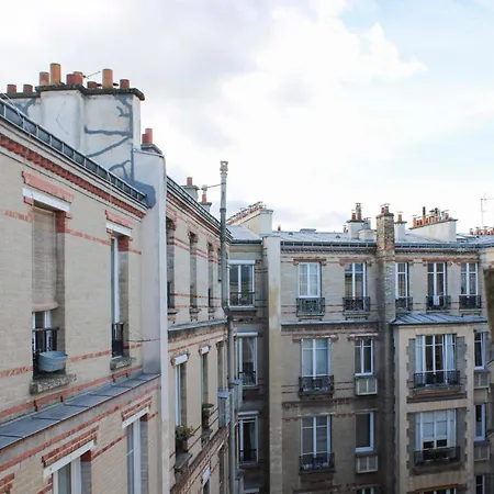 Bright Under The Eaves 14th Apartment Paris