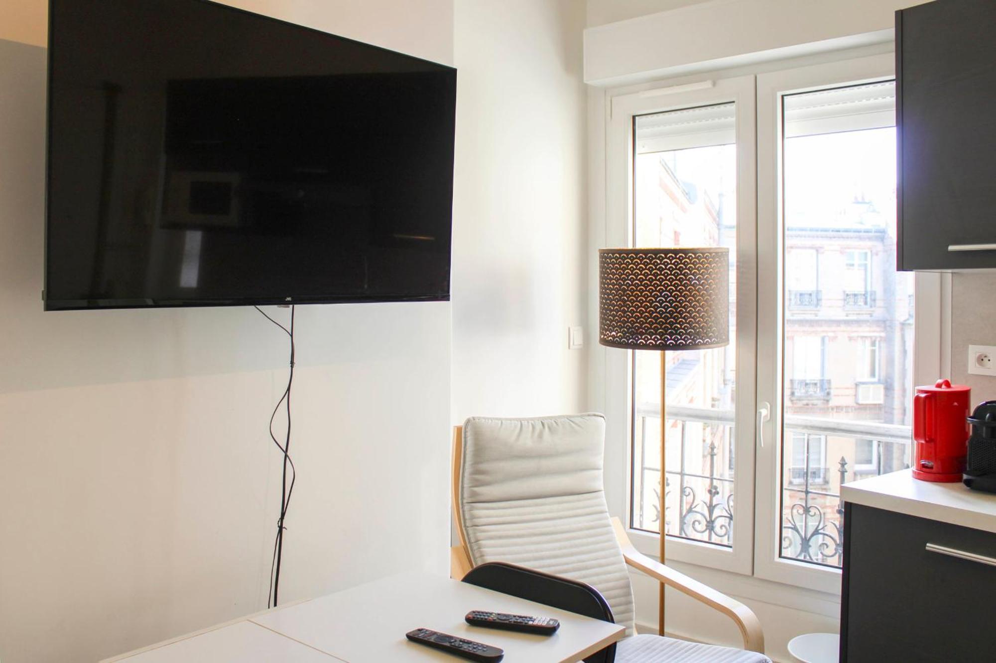 Apartment Bright Under The Eaves 14th Paris